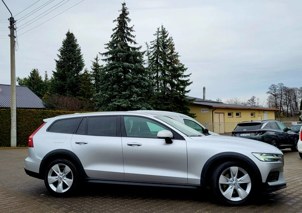 Volvo V60 Cross Country cena 84500 przebieg: 263000, rok produkcji 2020 z Gołdap małe 562
